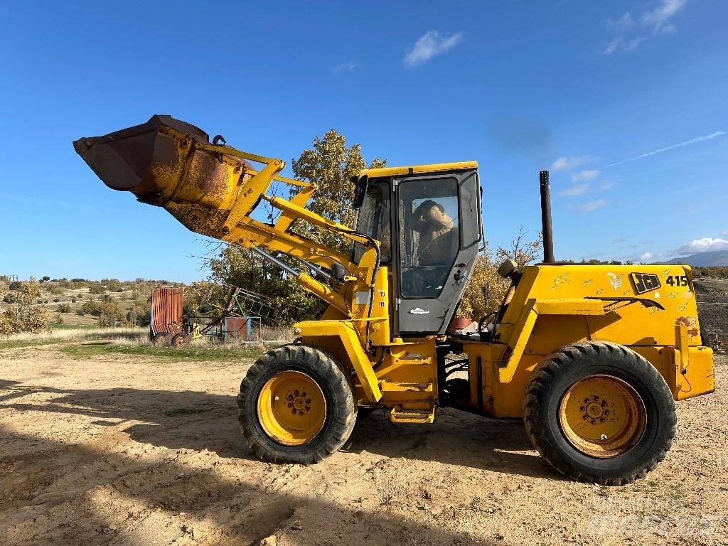 JCB 415 Incarcator pe pneuri