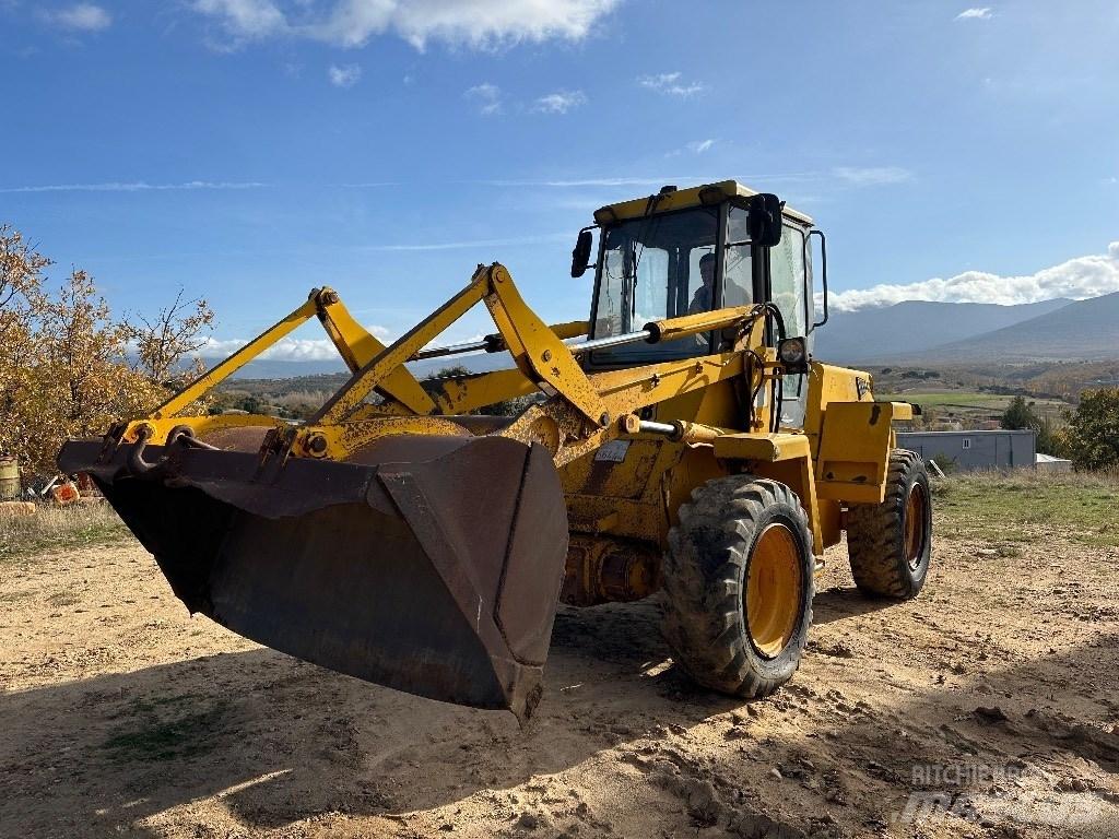JCB 415 Incarcator pe pneuri
