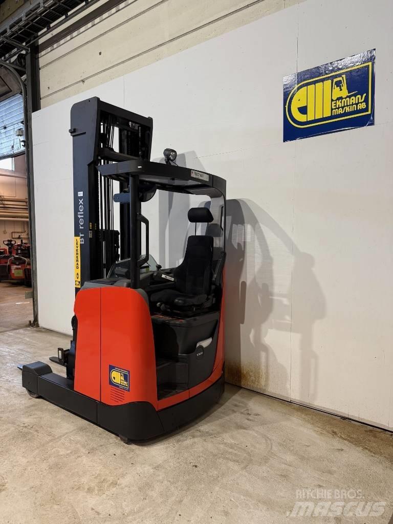 BT truck RRE160HE Stivuitor cu catarg retractabil
