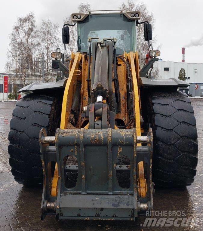 Liebherr L 580 Incarcator pe pneuri
