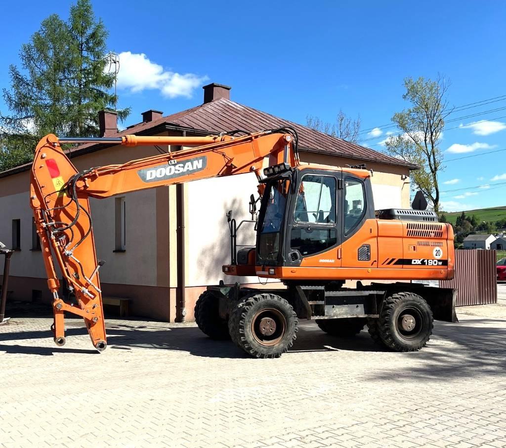 Doosan DX 190 W-3 Excavatoare cu roti