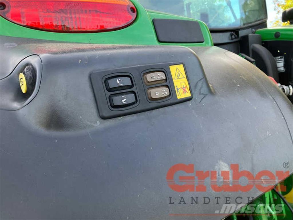 John Deere 6130 R Tractoare