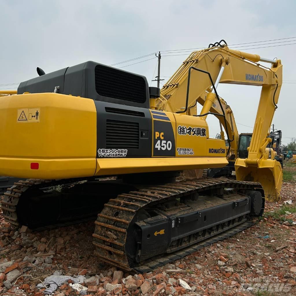 Komatsu 450 Excavatoare pe șenile
