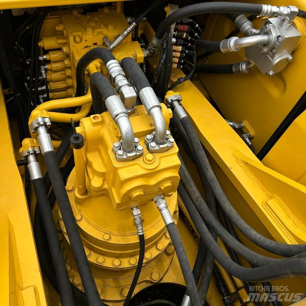 Komatsu 450 Excavatoare pe șenile
