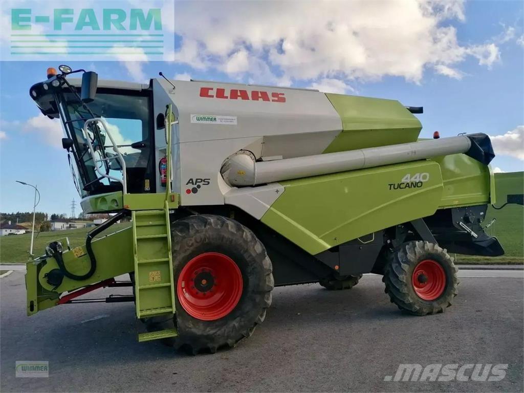 CLAAS tucano 440 Combine de secerat