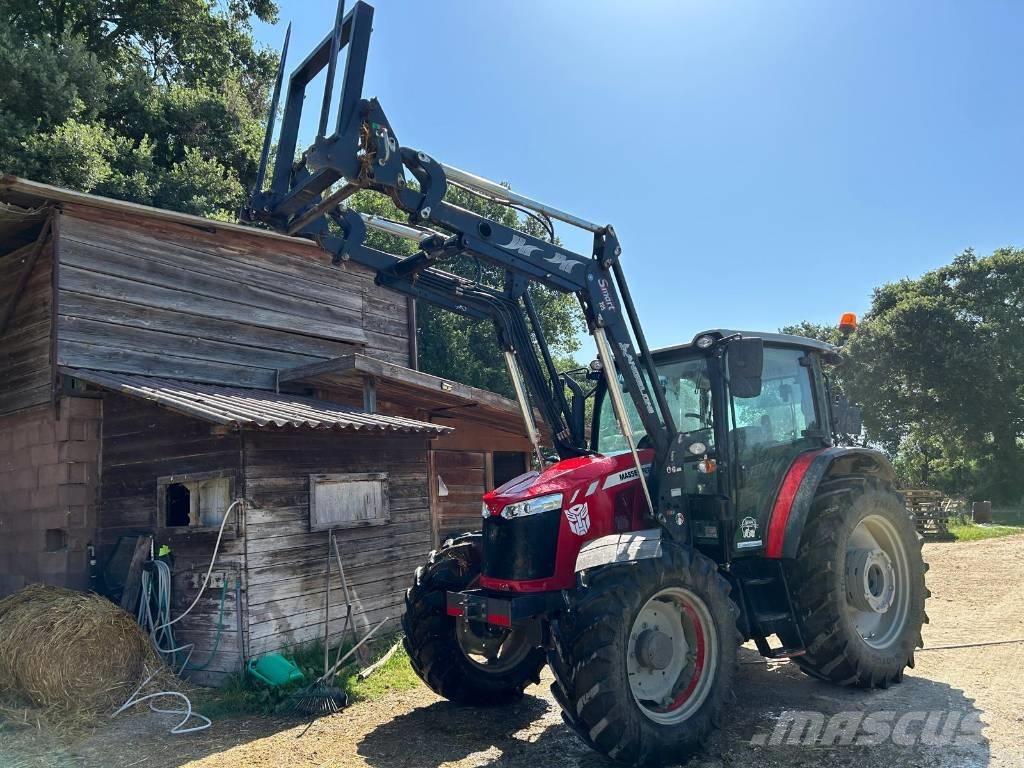 Massey Ferguson 5710 Tractoare
