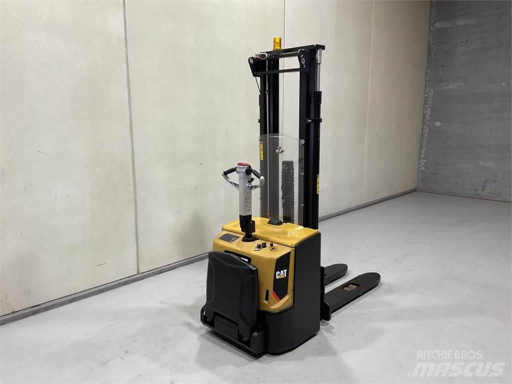 CAT NSP16N2R Transpaleti autopropulsanti