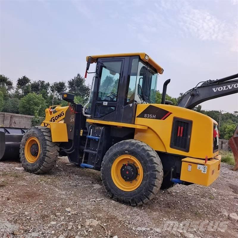 LiuGong 835 H Incarcator pe pneuri