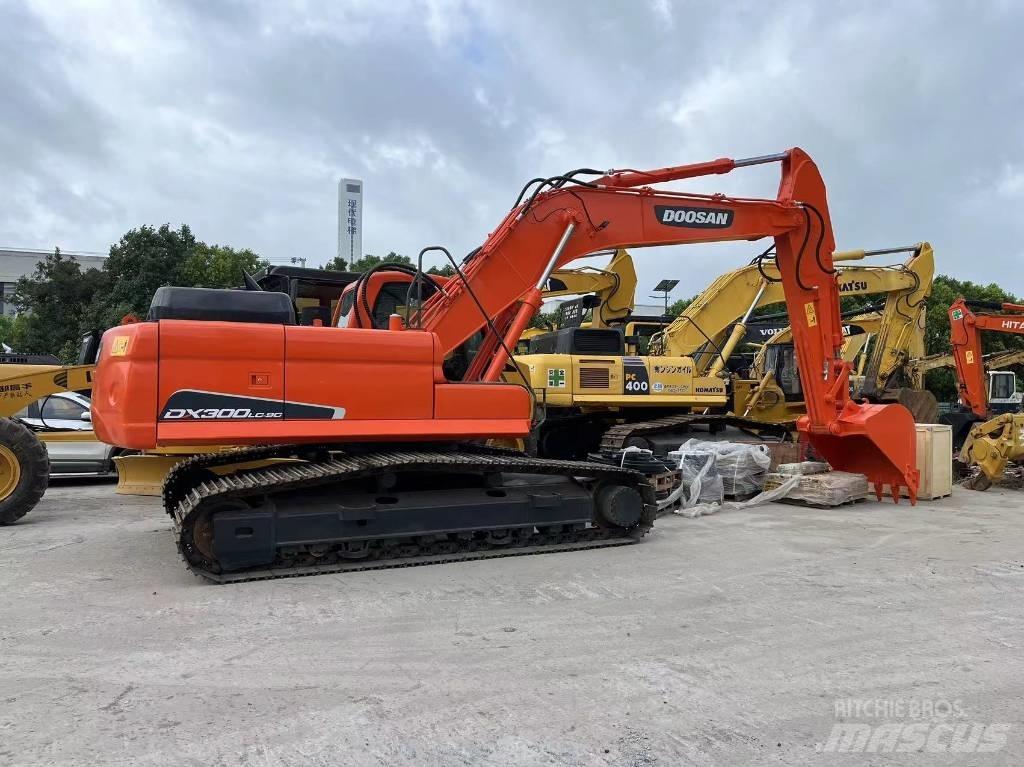 Doosan DX 300 Excavatoare pe șenile

