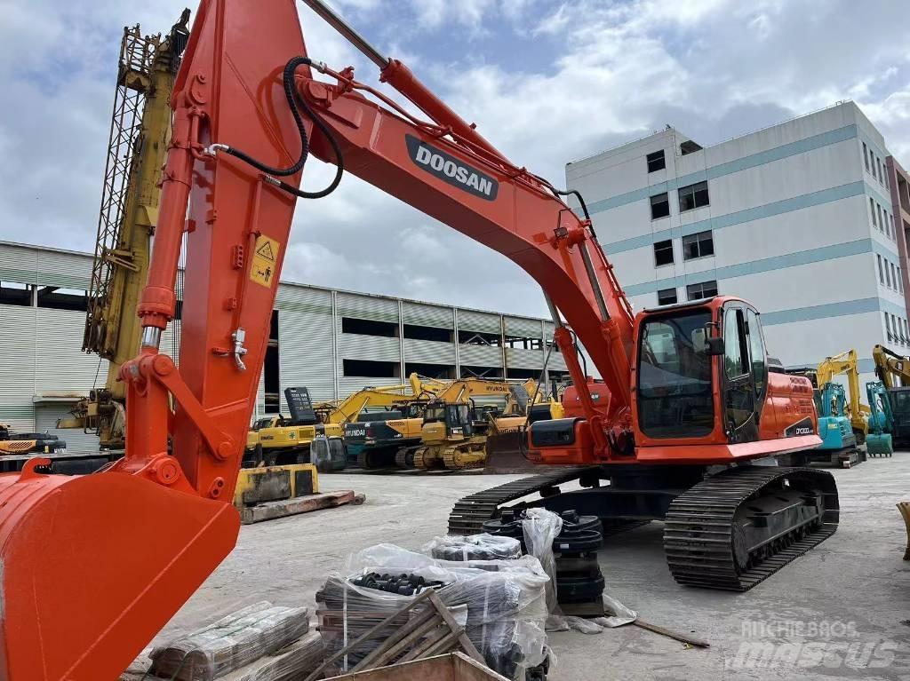 Doosan DX 300 Excavatoare pe șenile
