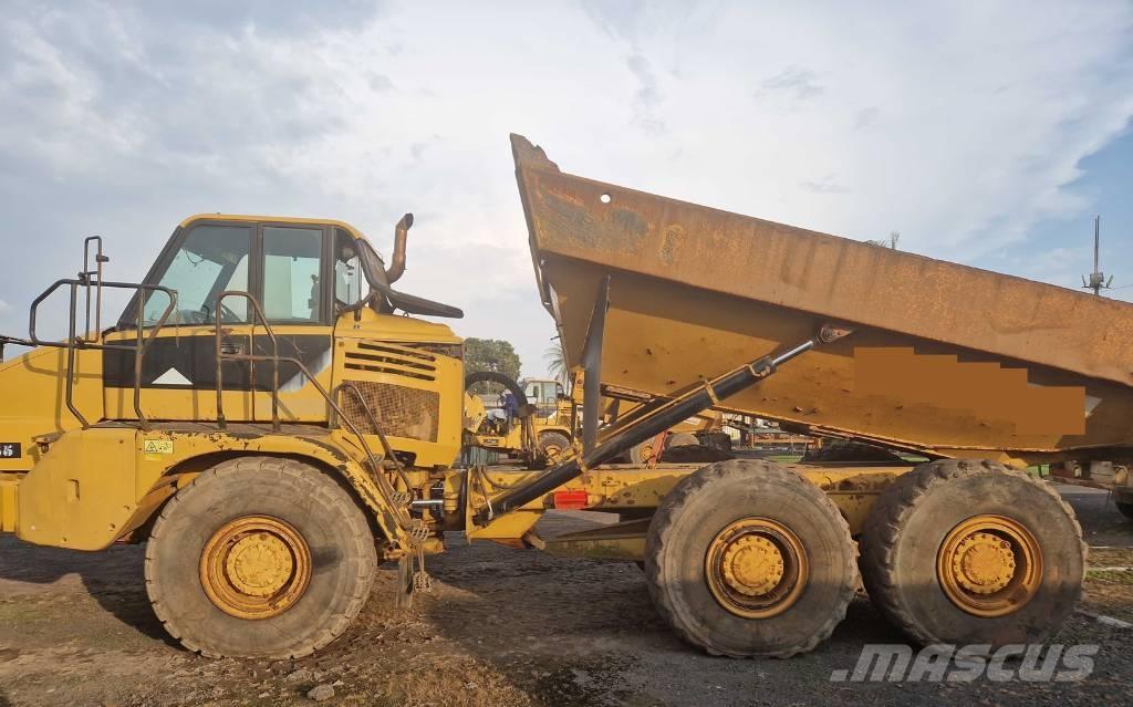 CAT 730 Transportoare articulate