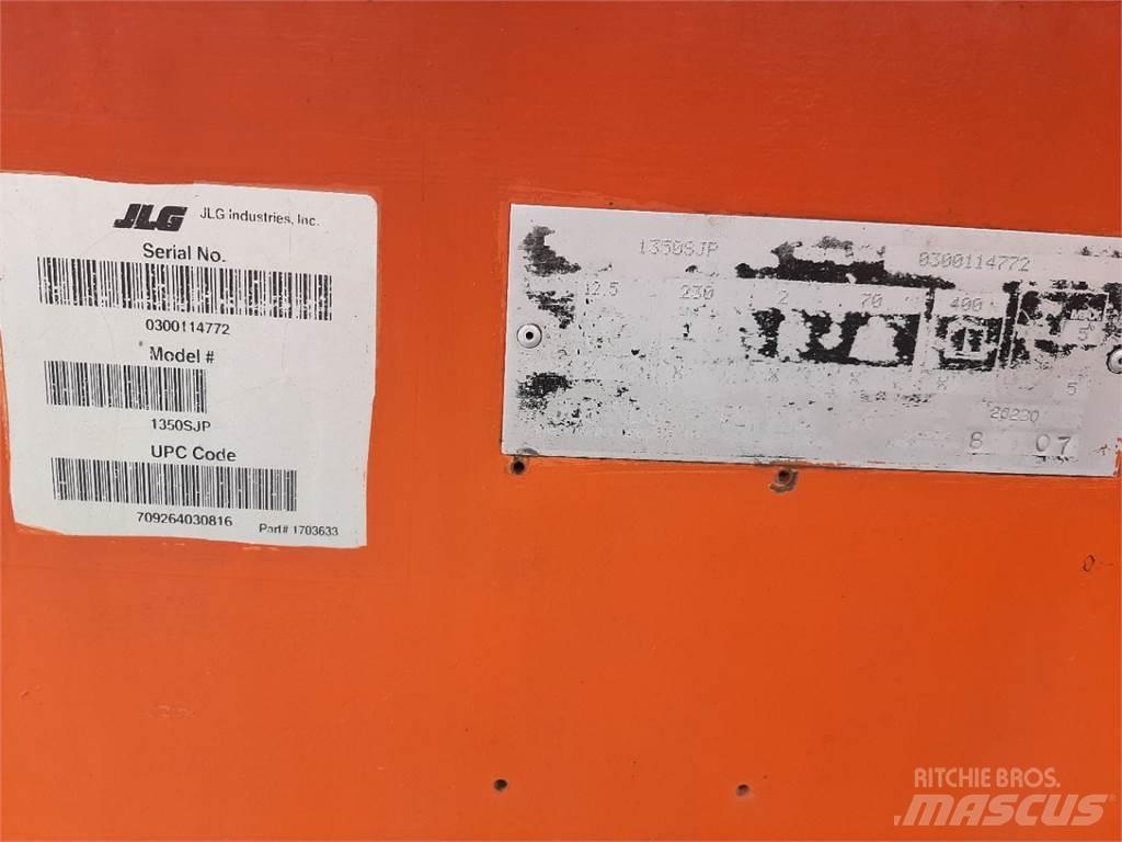 JLG 1350SJP Nacele cu brat telescopic