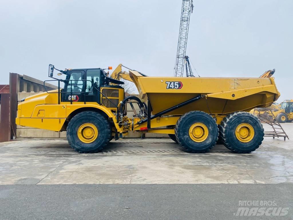CAT 745 Transportoare articulate