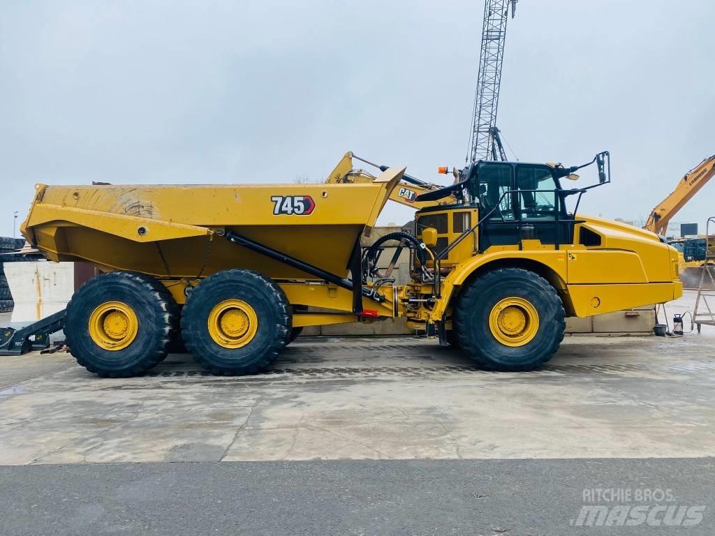 CAT 745 Transportoare articulate