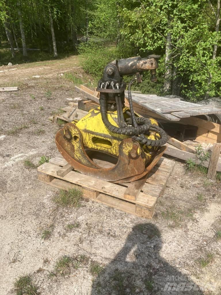 Loglift F118ST9.6 Macarale forestiere