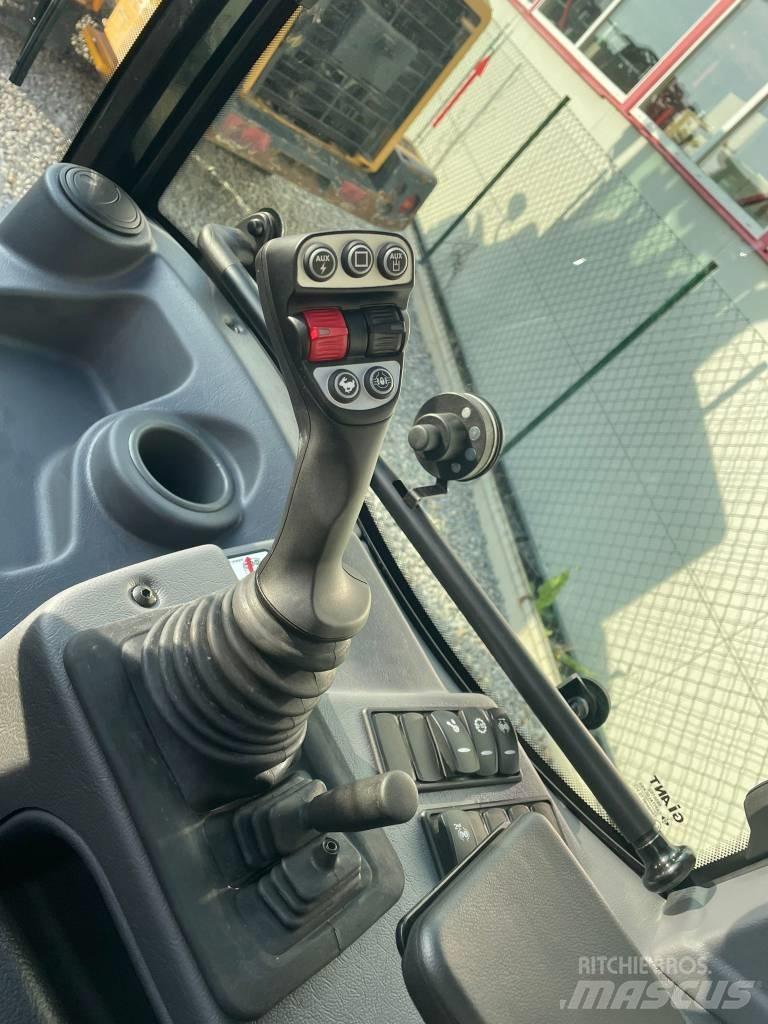 GiANT G 5000 TELE Incarcatoare multifunctionale