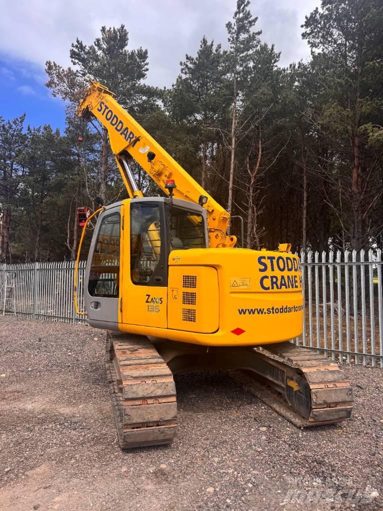 Hitachi ZX135UST Macarele