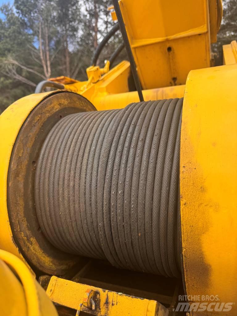 Hitachi ZX135UST Macarele