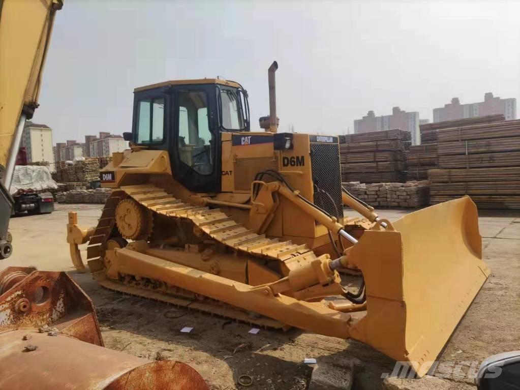 CAT D 6 M Buldozere pe senile