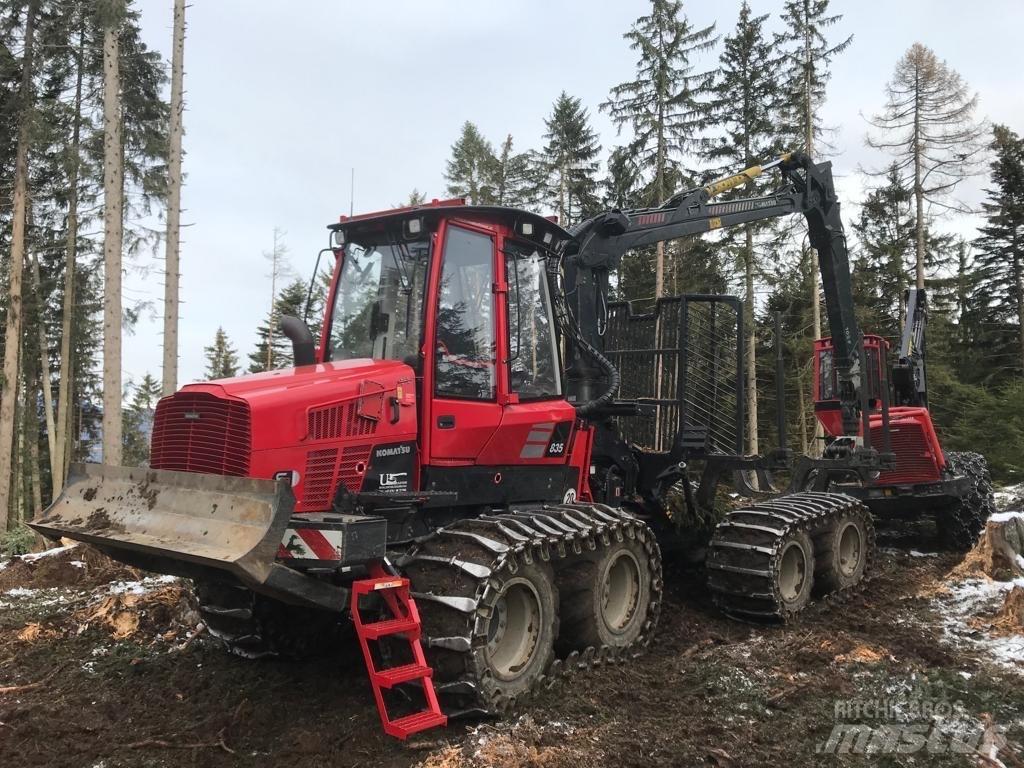 Komatsu 835 Transportoare
