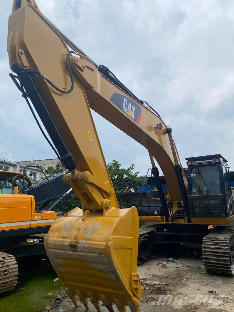 CAT 330 D Excavatoare pe șenile
