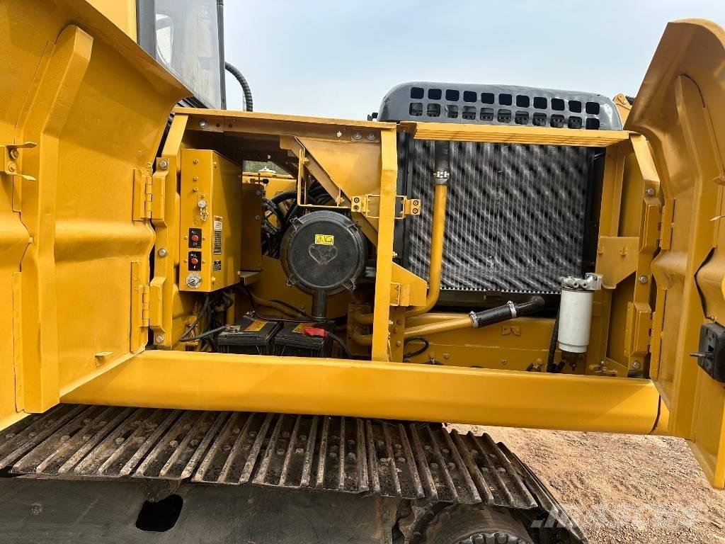 CAT 320B Excavatoare pe șenile
