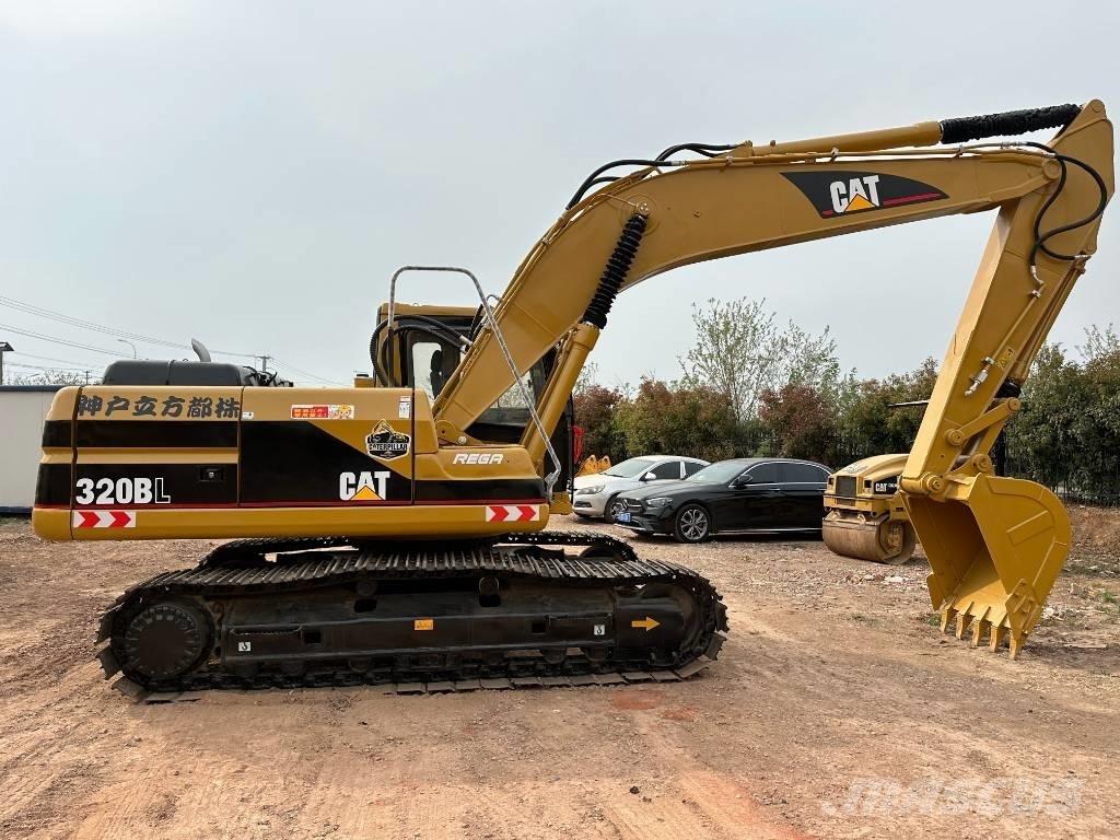 CAT 320B Excavatoare pe șenile
