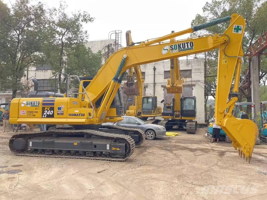 Komatsu PC240-8 Excavatoare pe șenile

