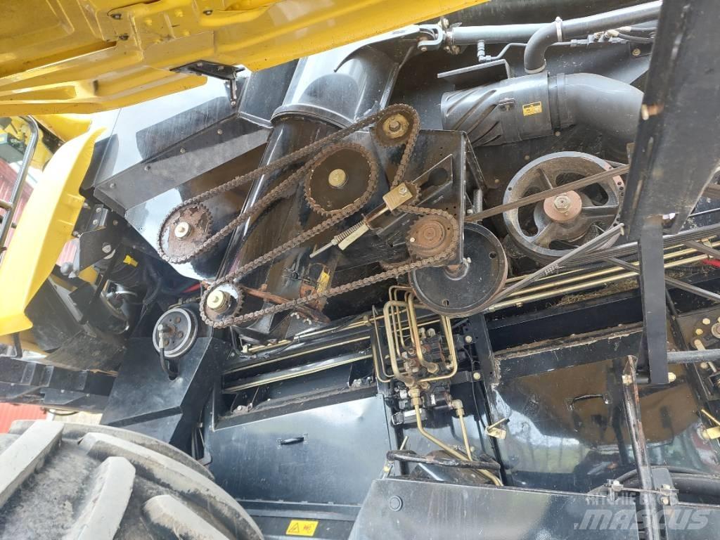 New Holland CR 980 Combine de secerat