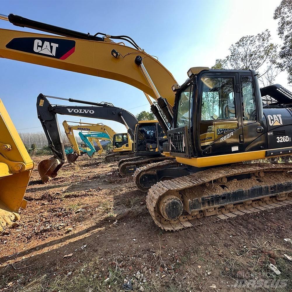 CAT 326D Excavatoare pe șenile

