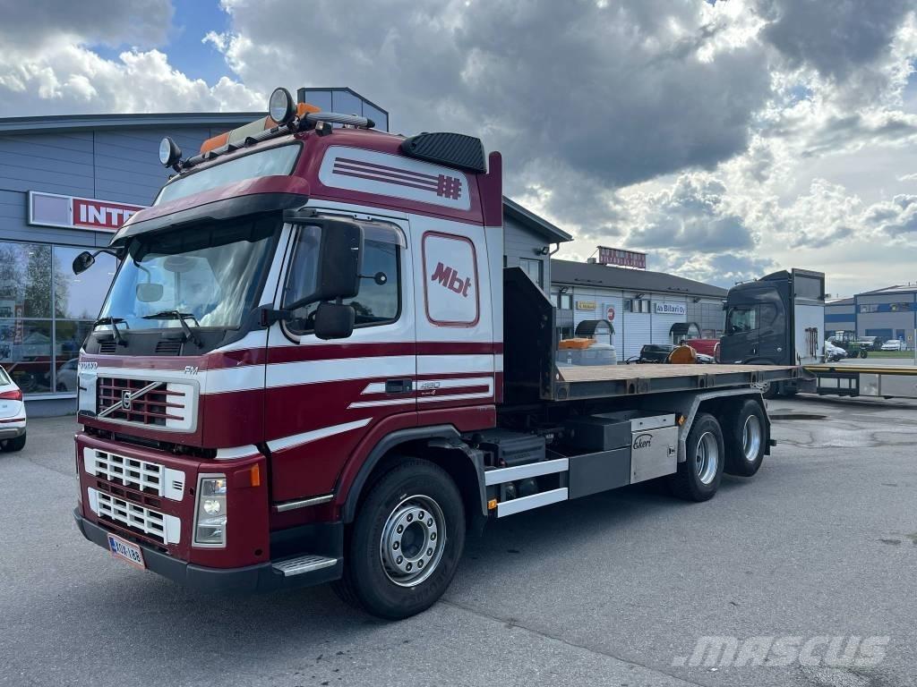 Volvo FM 480 6x2. Camion cu carlig de ridicare