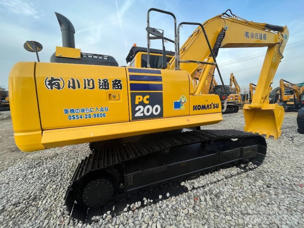 Komatsu PC 200 Excavatoare pe șenile
