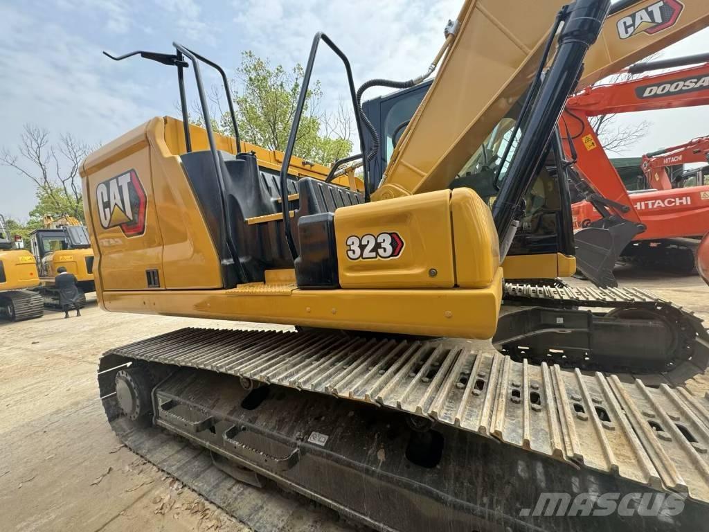 CAT 323 GC Excavatoare pe șenile
