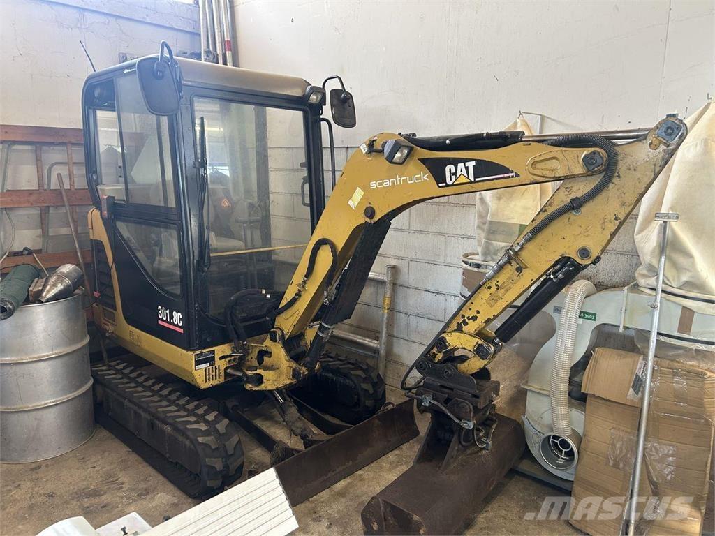 CAT 301.8C Excavatoare cu roti
