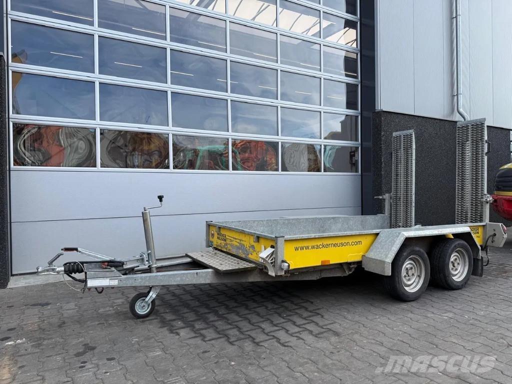 Humbaur 2 axle Alte remorci