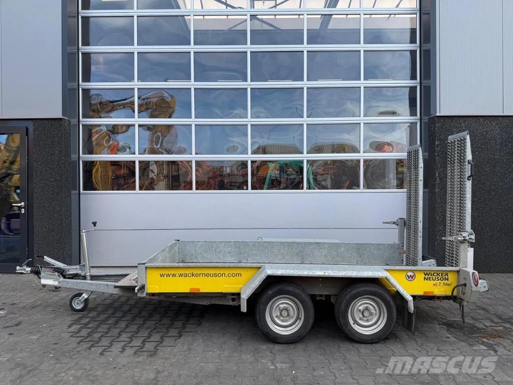 Humbaur 2 axle Alte remorci