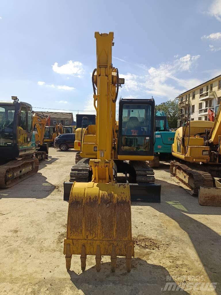 Komatsu PC 70 Excavatoare pe șenile
