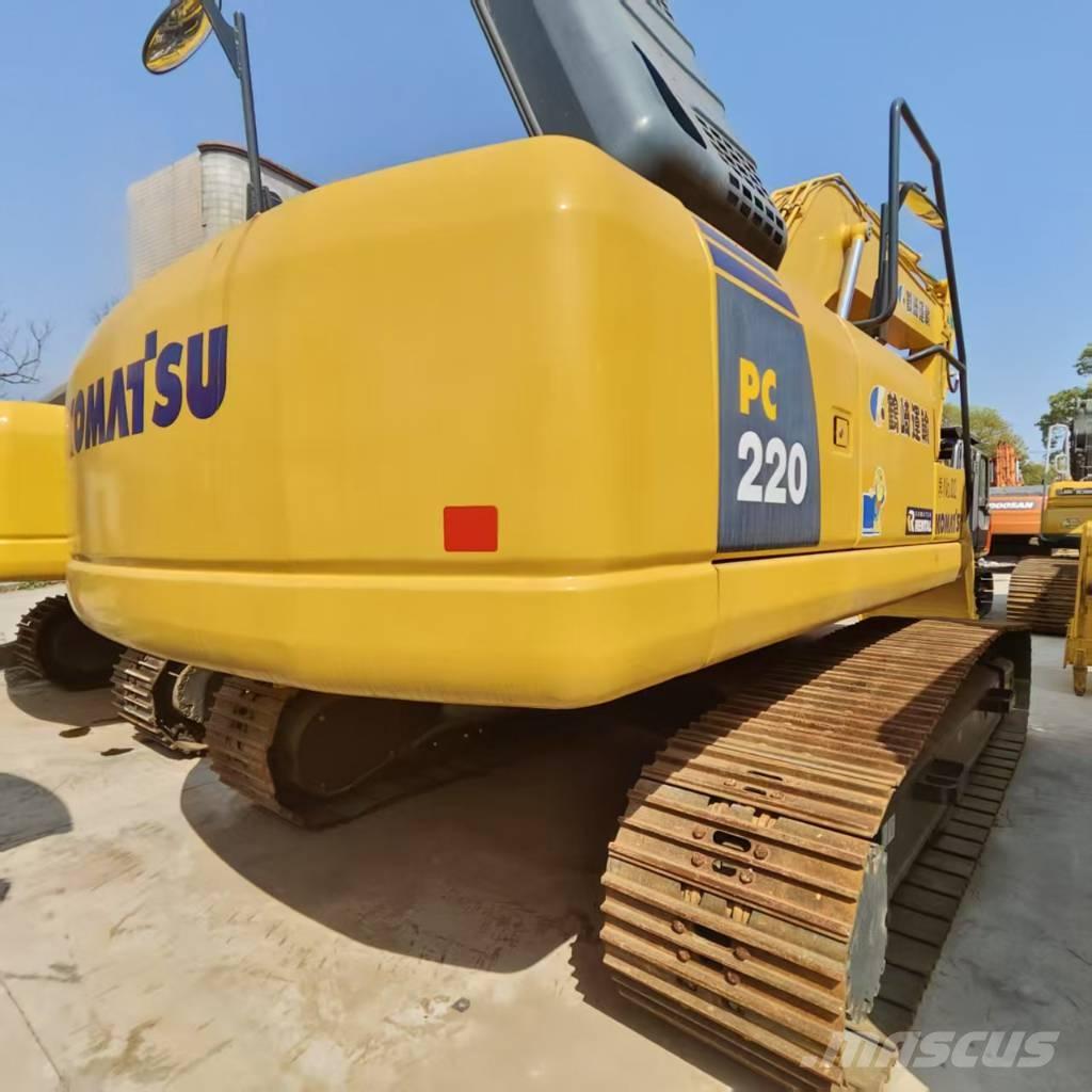 Komatsu PC 220 Excavatoare pe șenile
