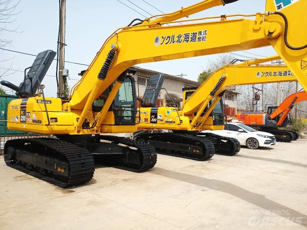 Komatsu PC 200 Excavatoare pe șenile
