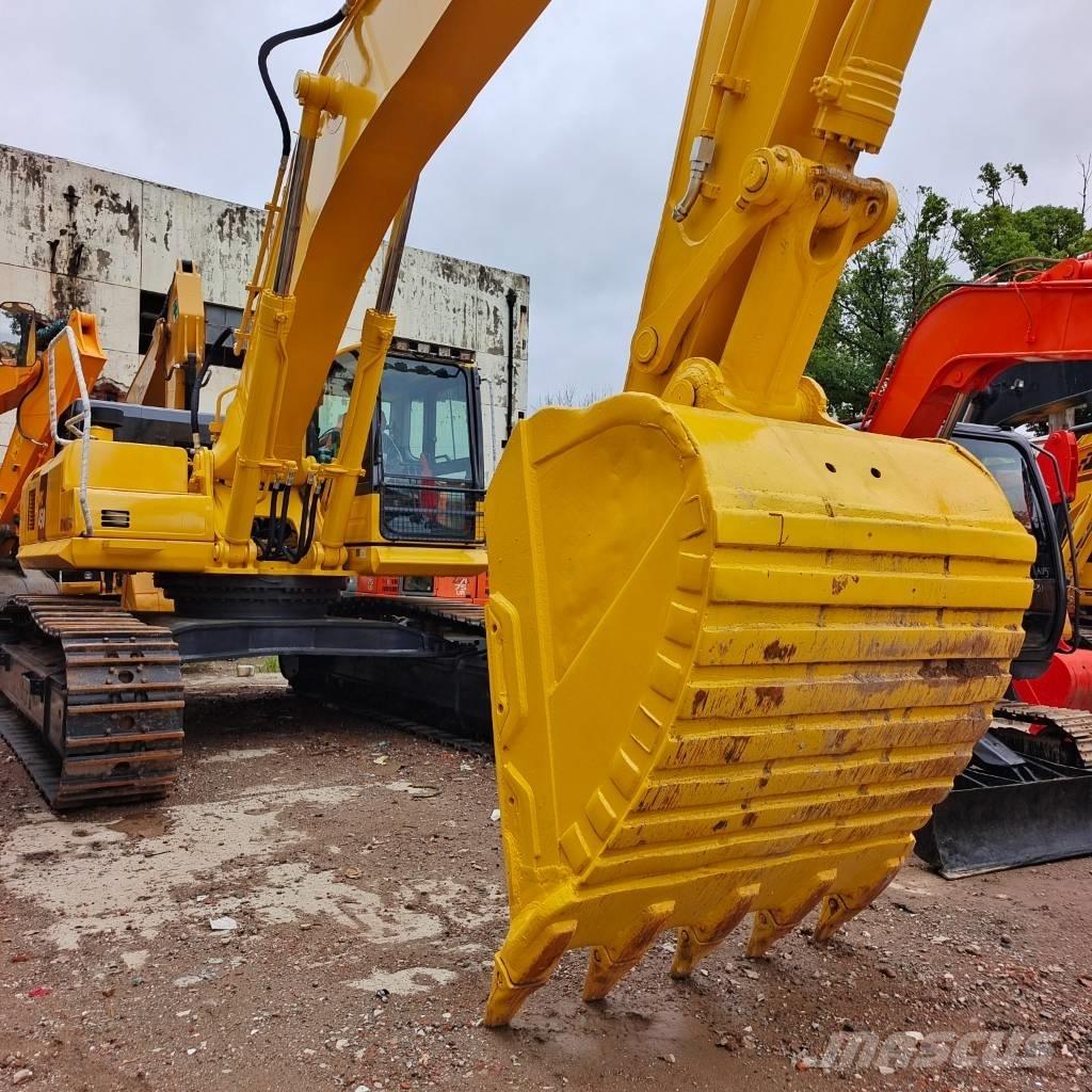 Komatsu PC 450 Excavatoare pe șenile
