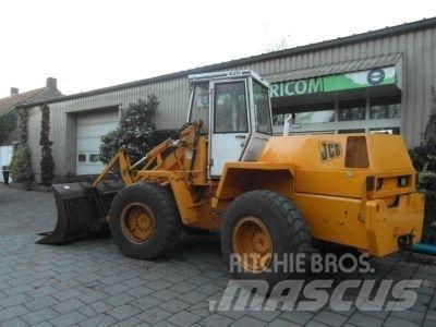 JCB 420 Incarcator pe pneuri