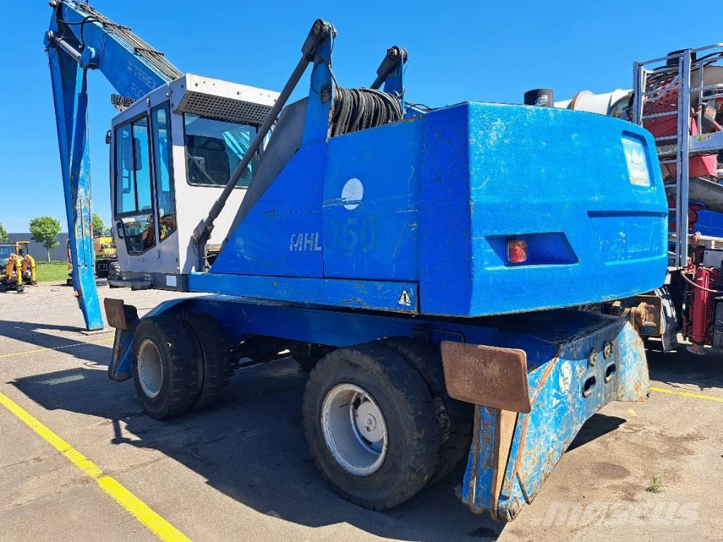 Fuchs MHL 350 Paleta de manipulare