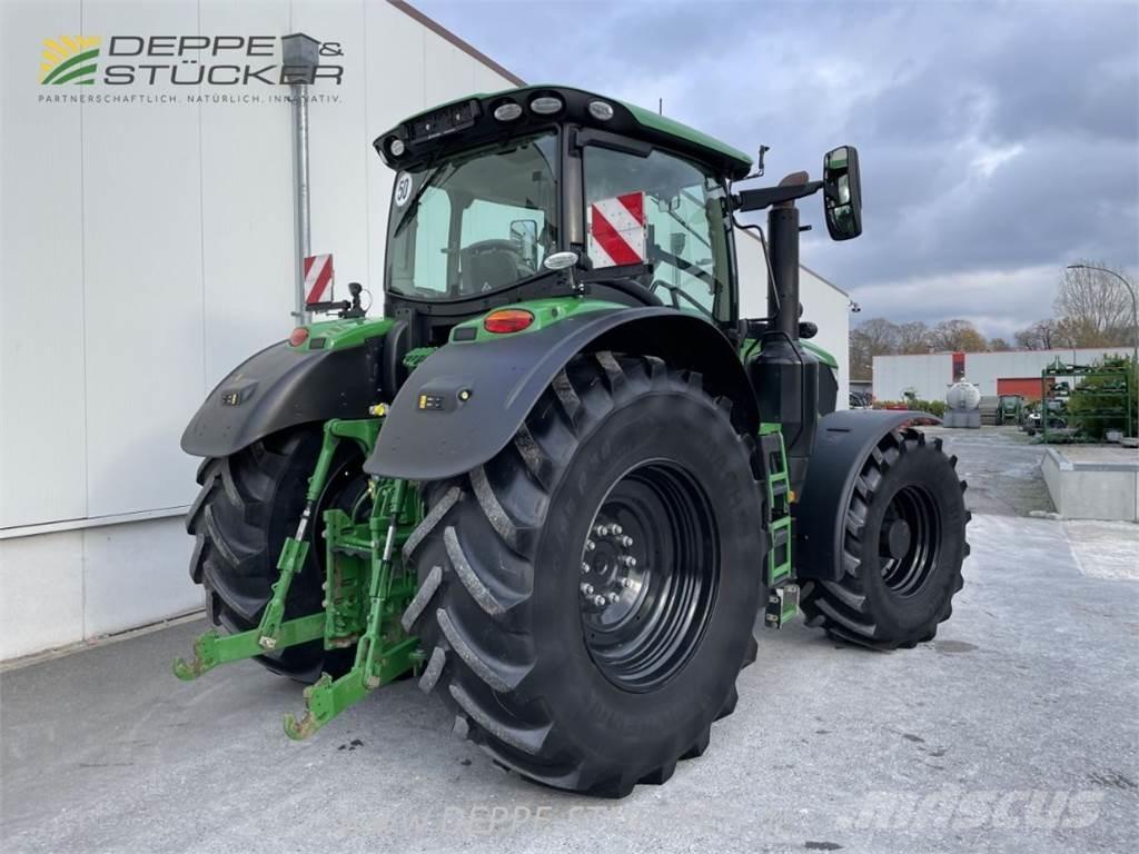 John Deere 6250R Tractoare