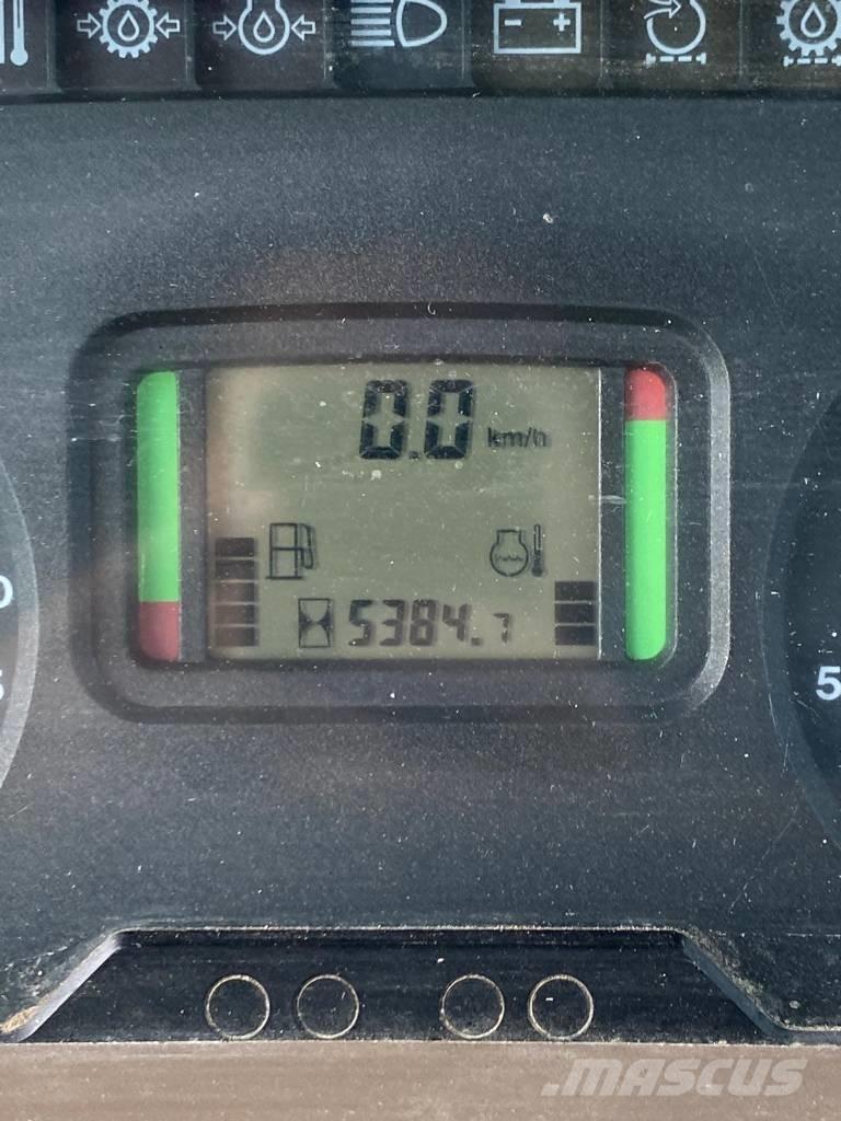 John Deere 6534 Tractoare