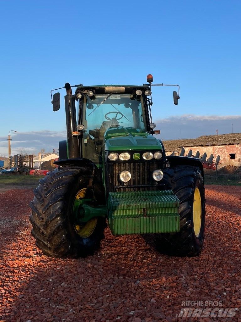 John Deere 8230 Tractoare