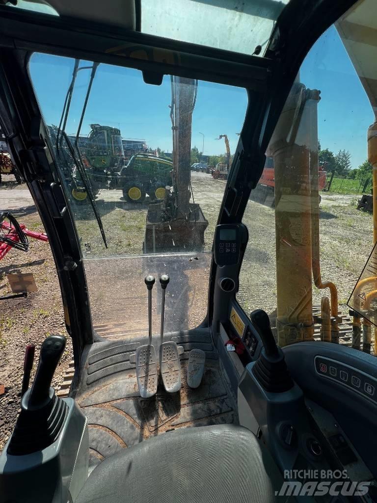 JCB JS 220 Excavatoare pe șenile
