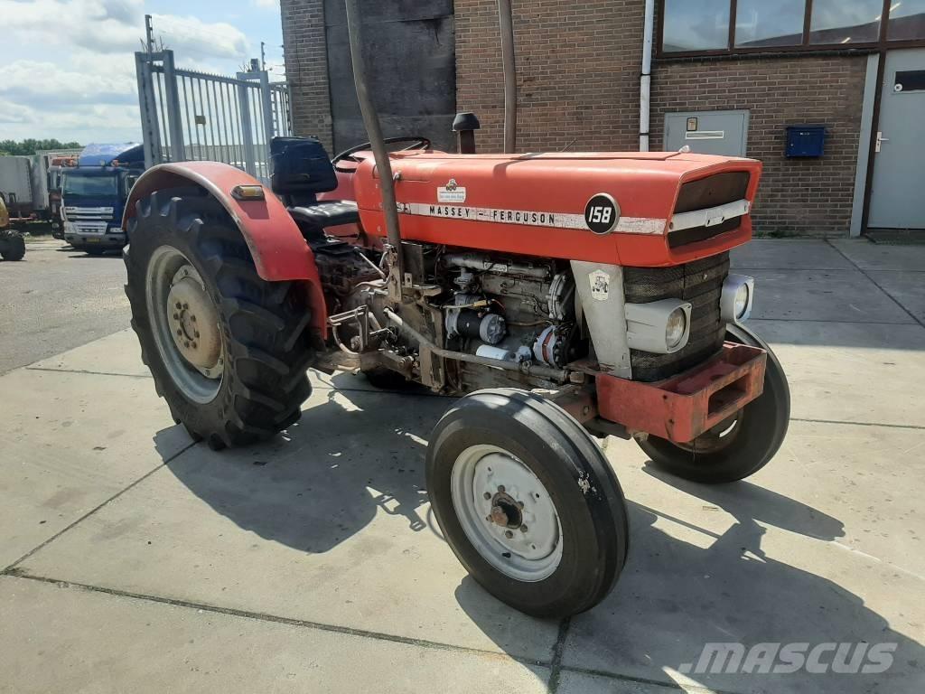 Massey Ferguson 158 Tractoare