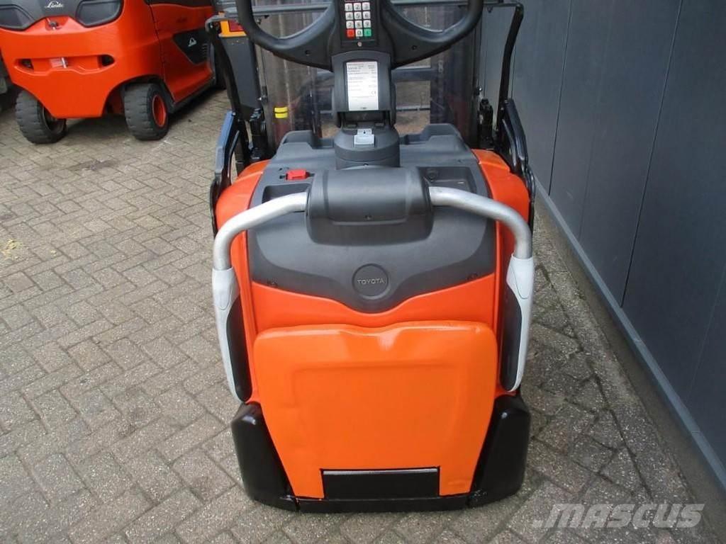 Toyota SPE160L Transpaleta manuala