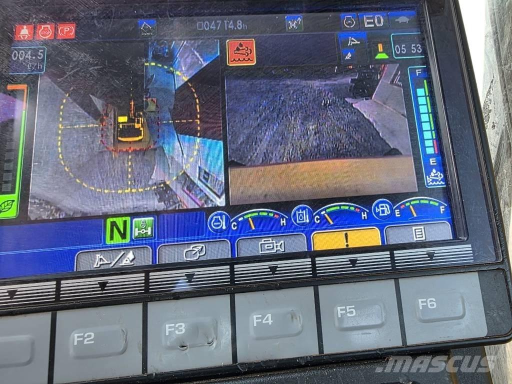 Komatsu PW 148-11 Buldozere pe senile