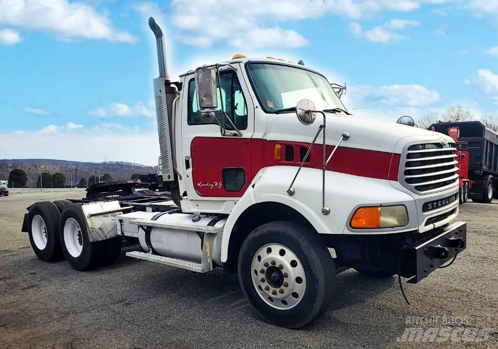 Sterling AT 9500 Autotractoare